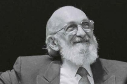 paulo freire telesur
